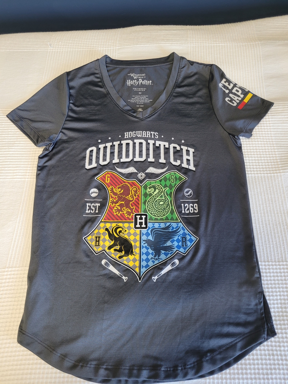 052 Official Hogwarts Quidditch Crest V-Neck Tee